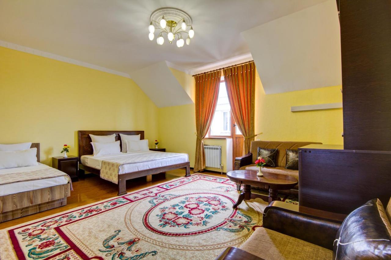 King House Hotel 비슈케크 외부 사진