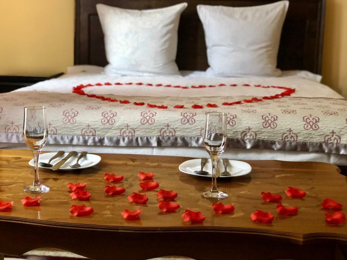 King House Hotel 비슈케크 외부 사진